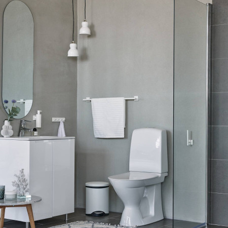 RX3464 Smedbo House Single Towel Rail in Matt White Bathroom Setting