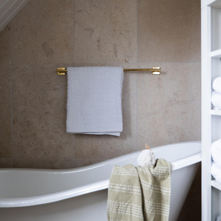 RV3464 Smedbo House Single Towel Rail in Polished Brass Lifestyle