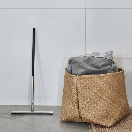 DK2165 Smedbo Sideline Extra Long Shower Squeegee With Hook Room Setting