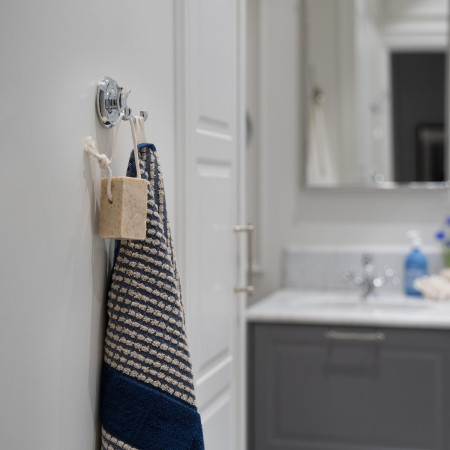 K256 Smedbo Villa Double Towel Hook Bathroom Setting