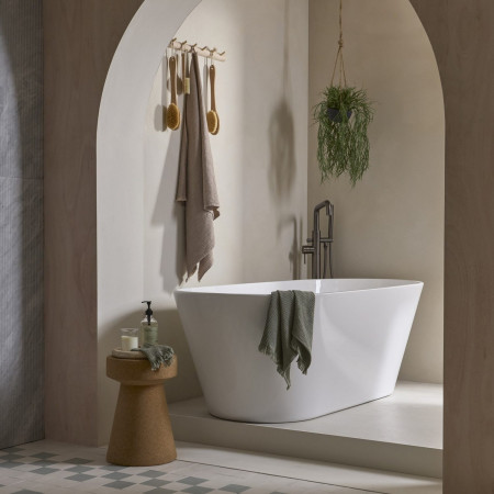 DC17031 Tavistock Cadence 1700mm Double Ended Freestanding Bath Lifestyle