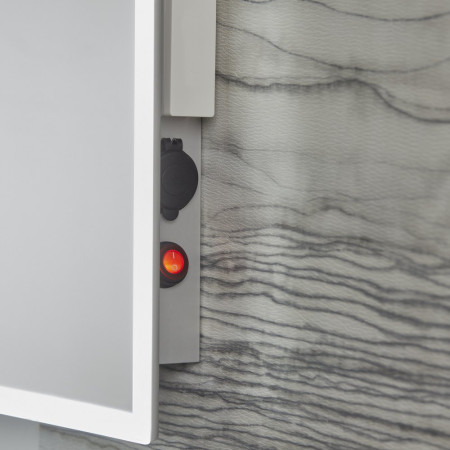 CDM060 Tavistock Cadence 600 x 800mm Illuminated Mirror (5)
