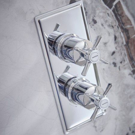 SCM1612 Tavistock Cheltenham Concealed Dual Function Shower Valve Lifestyle
