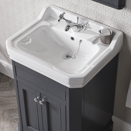 WASTE11 Tavistock Plug and Chain Slotted Basin Waste (3)