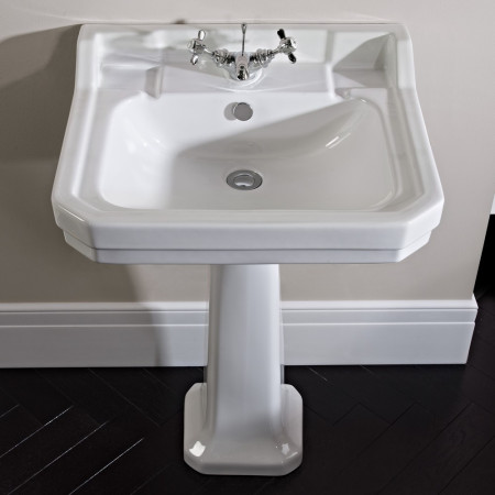 SB850S/PE850S Tavistock Vitoria 605mm 1 Tap Hole Basin and Pedestal Lifestyle