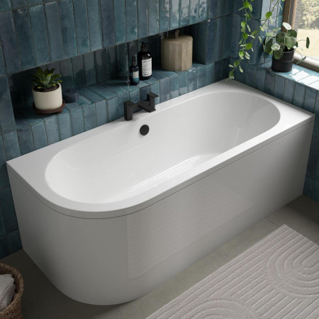 VAJMP1650R Vantara Jump 1650 x 725mm Double Ended Right Hand Bath Lifestyle