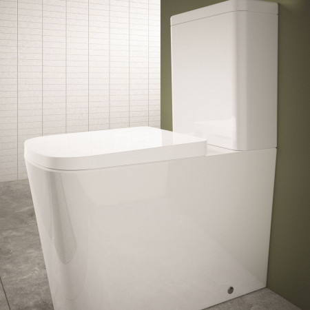 VALAN13/VAREFLA5/VALAN10 Vantara Lander Rimless Close Coupled Closed Back WC and Seat Lifestyle