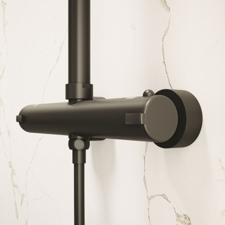 VAEASY1K Vantara EasyShower in Black with Round Fixed Head and Slide Rail Shower Valve Close Up