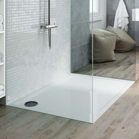 51.071 Vanguard 25 800 x 760mm Rectangular Shower Tray Lifestyle